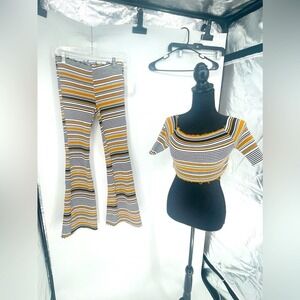 Better be, striped crop and pants, two-piece outfit, sweater‎ set size large